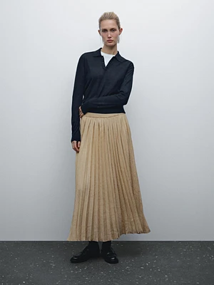 Pleated midi skirt with fabric detail