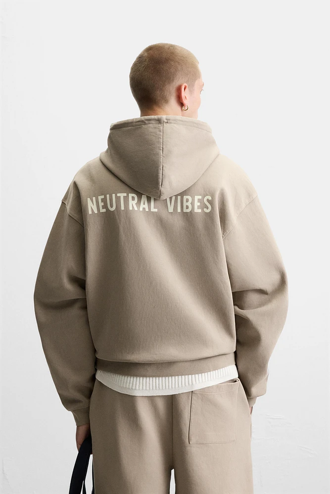TEXT HOODED SWEATSHIRT