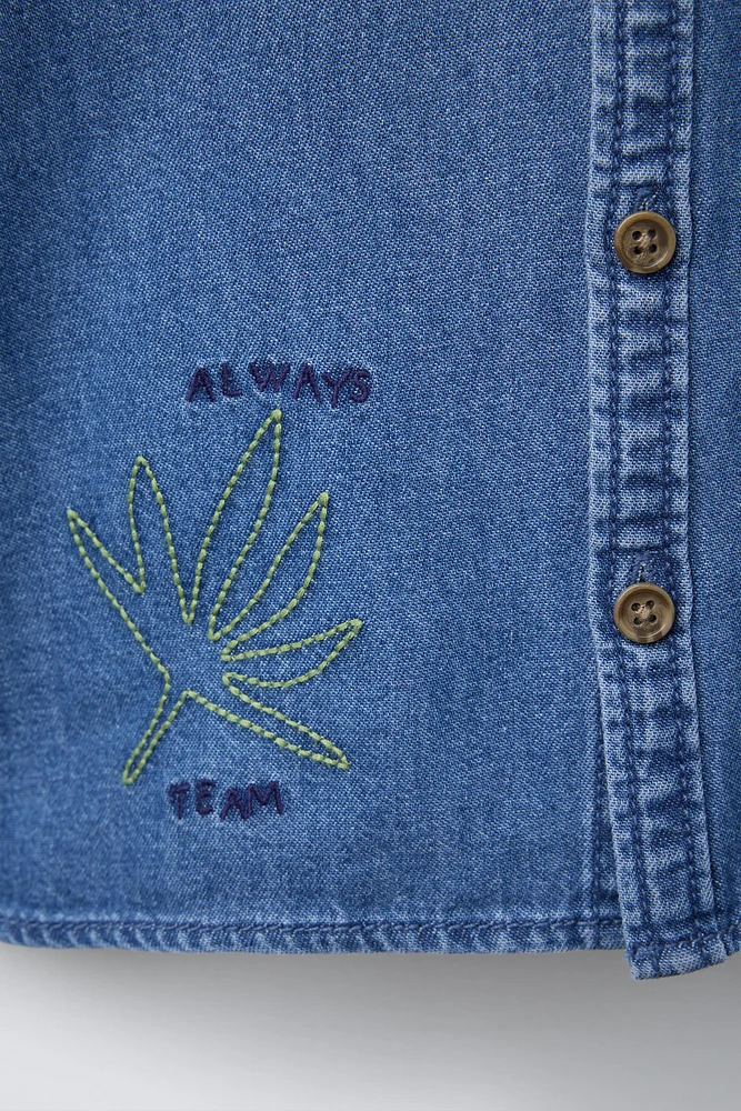 EMBROIDERED PALM TREE DENIM SHIRT