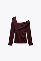 ASYMMETRIC NECKLINE TOP
