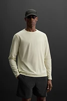 T-SHIRT PERFORÉ À MANCHES LONGUES