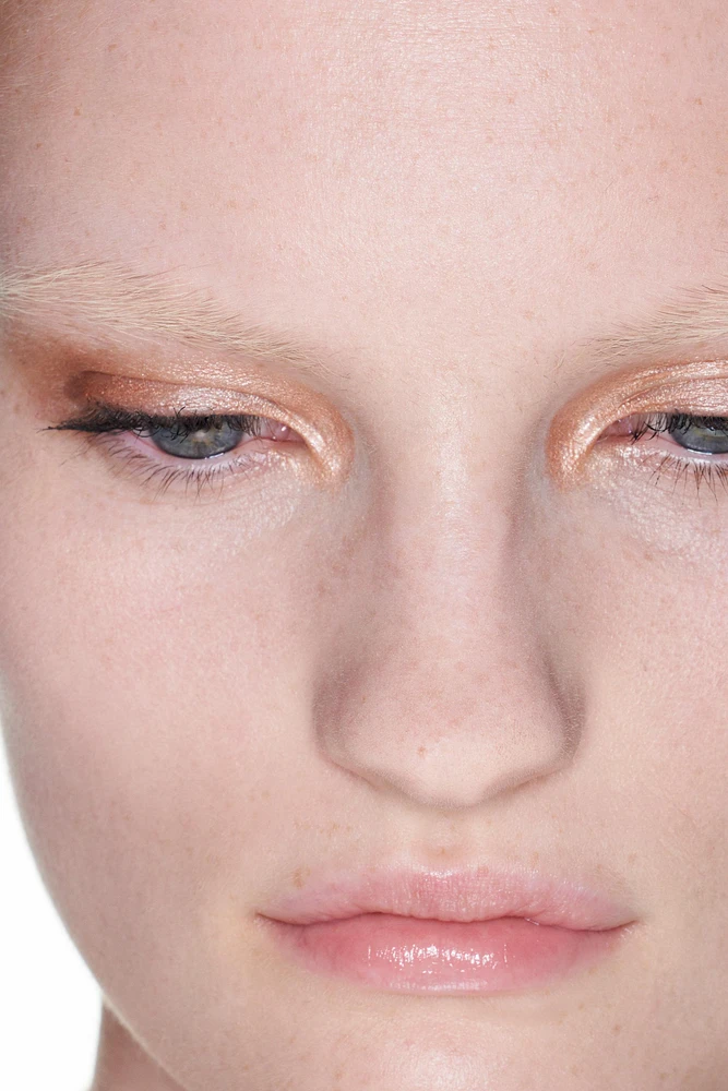 CREAMY EYE SHADOW