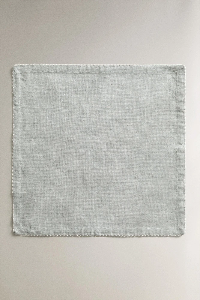SCALLOPED NAPKINS (PACK OF 2)