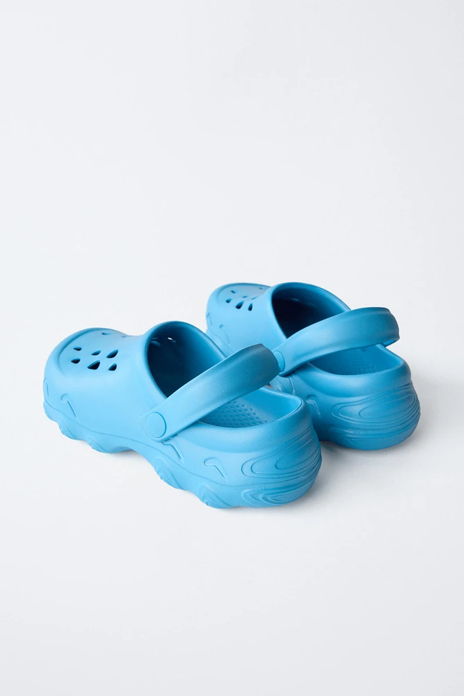 RUBBER CLOGS