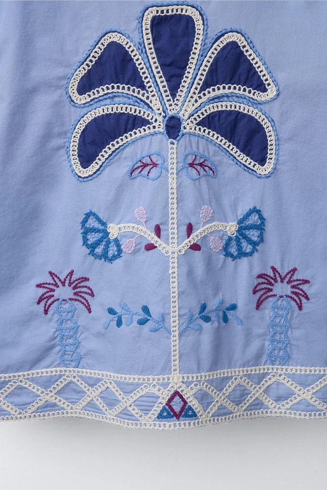 FLORAL EMBROIDERY SHIRT