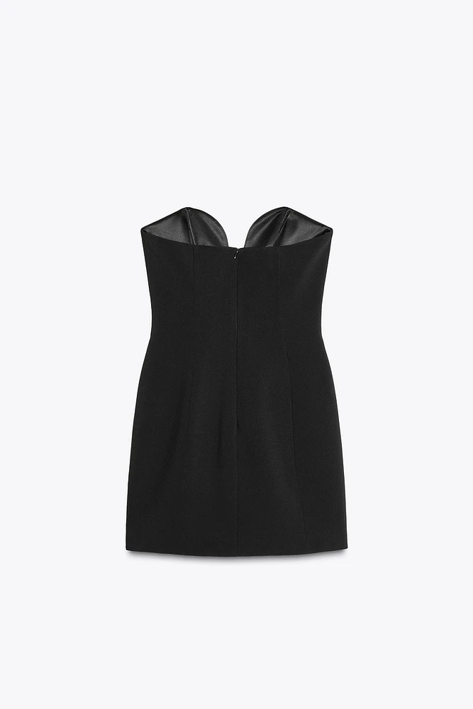 SWEETHEART NECKLINE DRESS