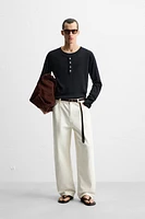 DOUBLE NECK BUTTON T-SHIRT
