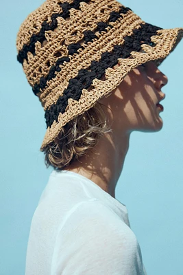 CONTRAST BRAIDED BUCKET HAT