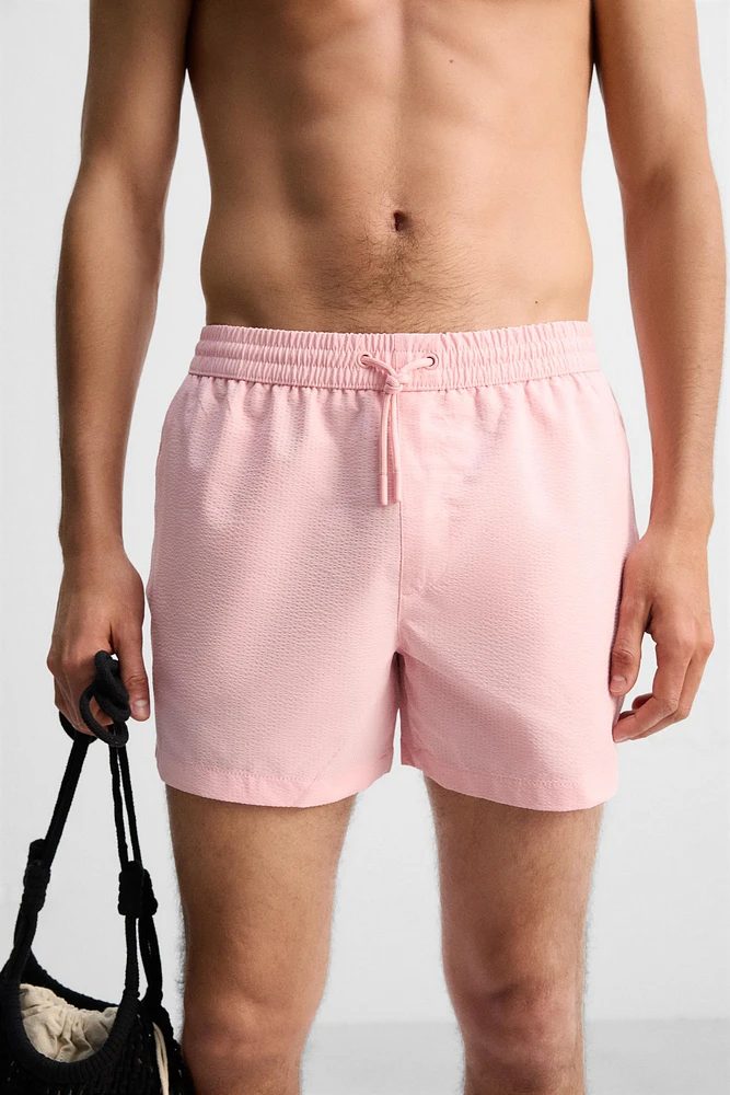 MAILLOT DE BAIN MI-LONG EN SEERSUCKER