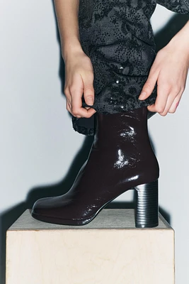 FAUX PATENT LEATHER HEELED ANKLE BOOTS