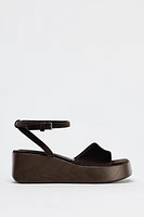 VELVET EFFECT PLATFORM SANDAL