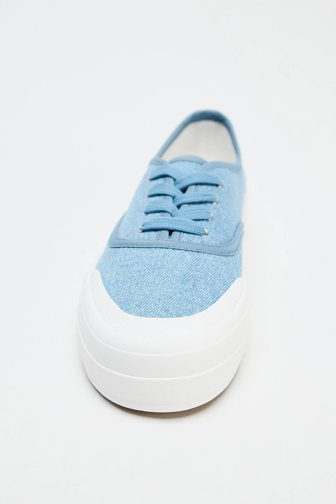LIGHT DENIM SNEAKERS