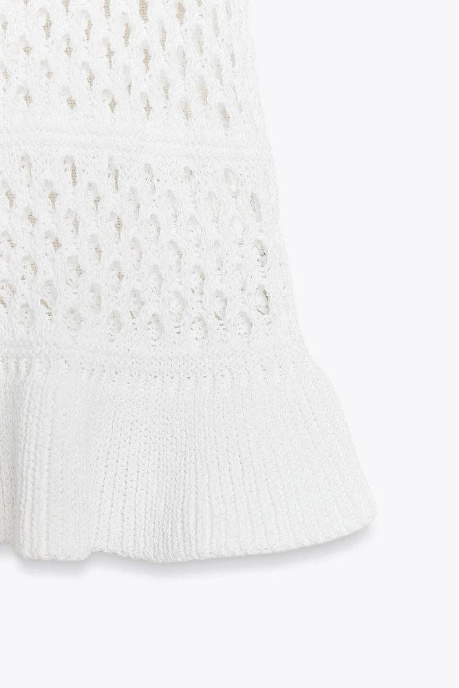 RUFFLED KNIT TOP