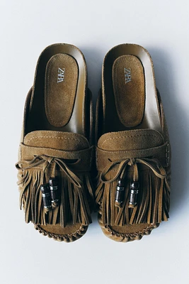 FRINGE SPLIT LEATHER CLOGS