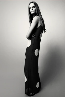 ROBE LONGUE EN MAILLE À POIS