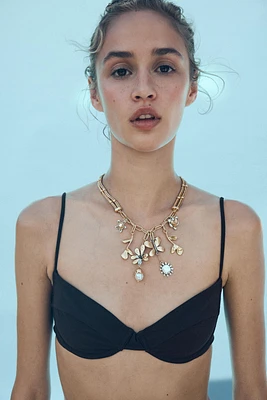 COLLIER EN MATIÈRES VARIÉES CHARMS PAPILLON