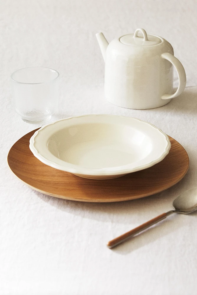 EARTHENWARE SOUP PLATE WITH RAISED-DESIGN EDGE