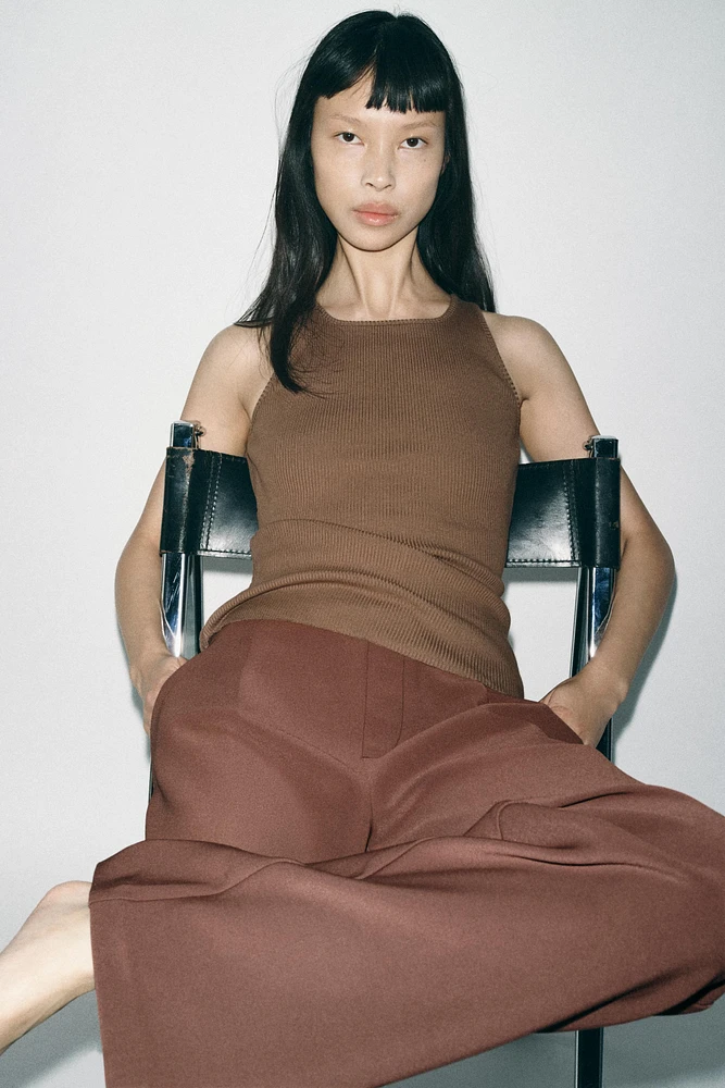 STRAPPY RIB TOP