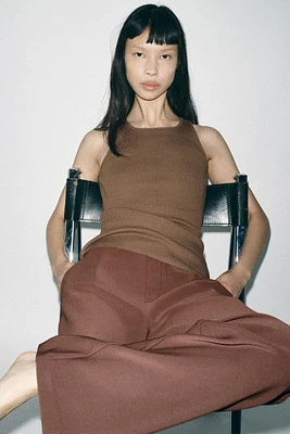 STRAPPY RIB TOP