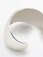 Wide rounded bracelet
