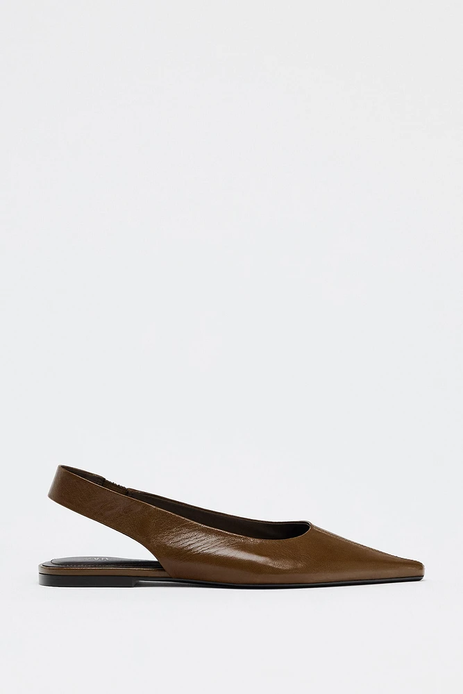 BALLERINES EN CUIR OUVERTES À L'ARRIÈRE AVEC BOUT POINTU