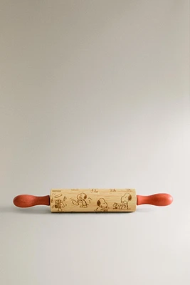 CHILDREN’S WOODEN ROLLING PIN WITH PEANUTS™ RAISED DESIGNS