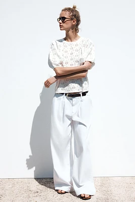 PERFORATED EMBROIDERY T-SHIRT