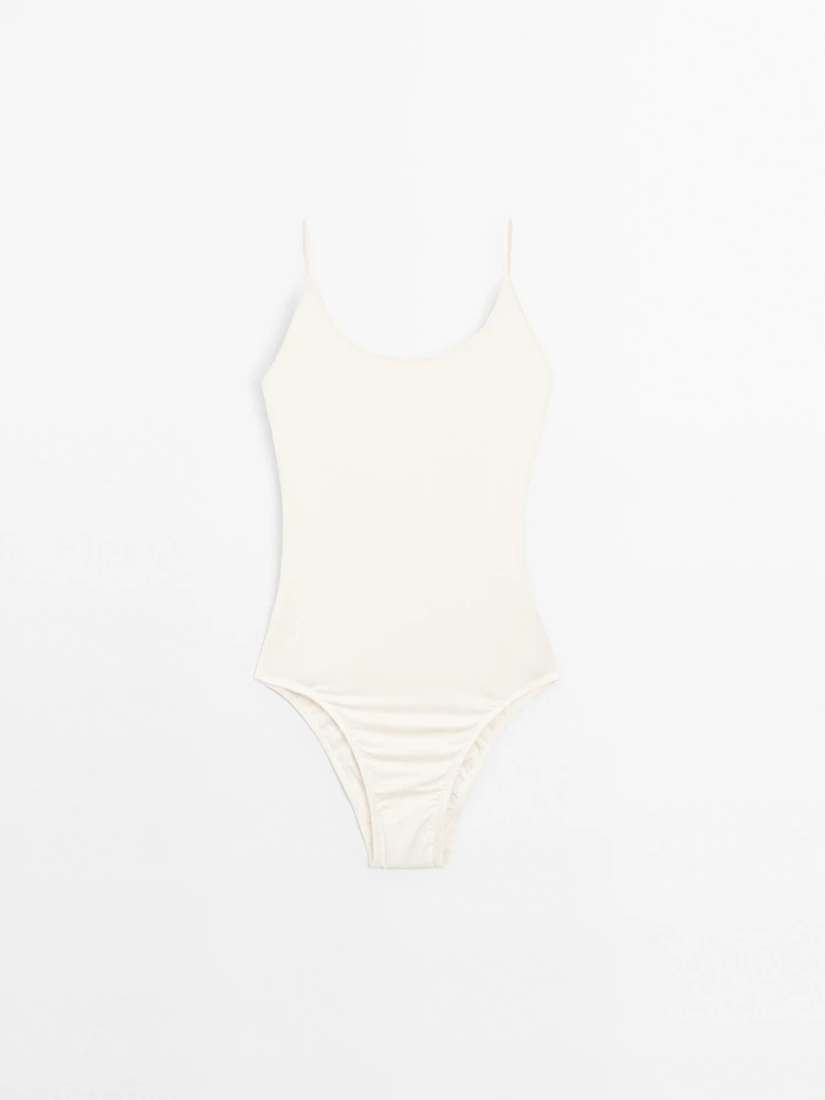 Maillot de bain avec anneau au dos