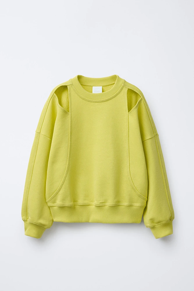 CUT OUT SWEATSHIRT