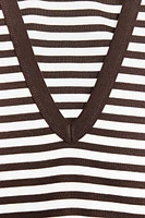 T-SHIRT DÉCOLLETÉ EN V