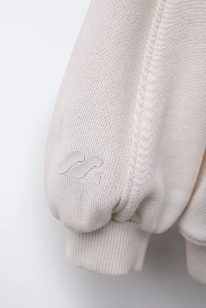 PLAIN CUT-OUT SWEATSHIRT
