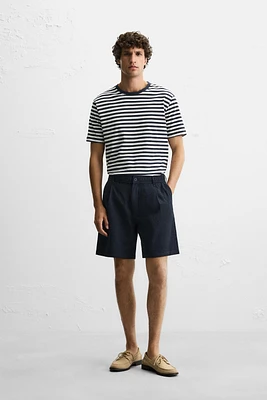 TEXTURED REGULAR FIT SHORTS