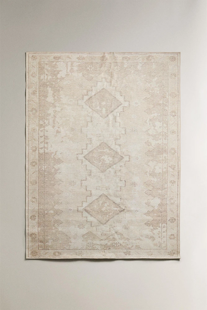 DIAMOND VINTAGE EFFECT AREA RUG