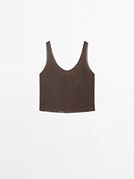 Lightweight top with ties