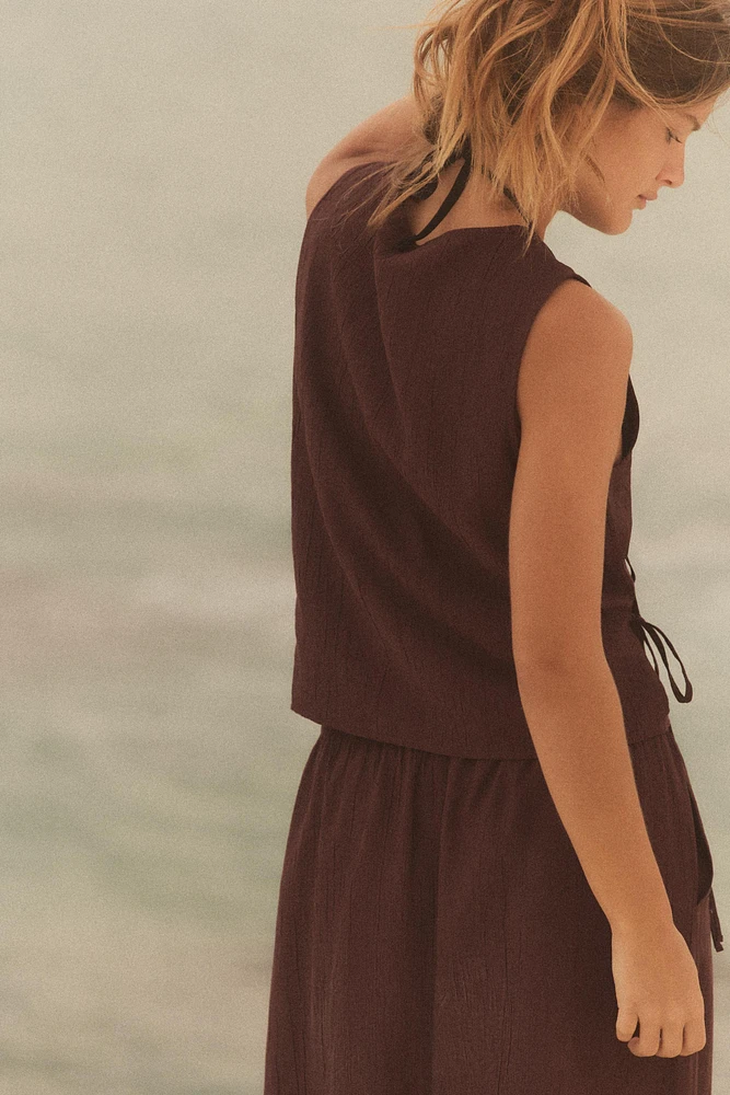 WRINKLE-EFFECT TOP VEST