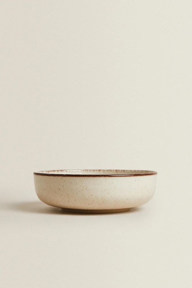 PORCELAIN BOWL WITH ANTIQUE FINISH RIM