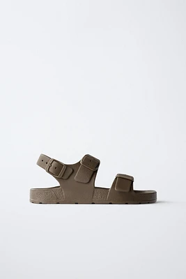 SANDALES DE BAIN