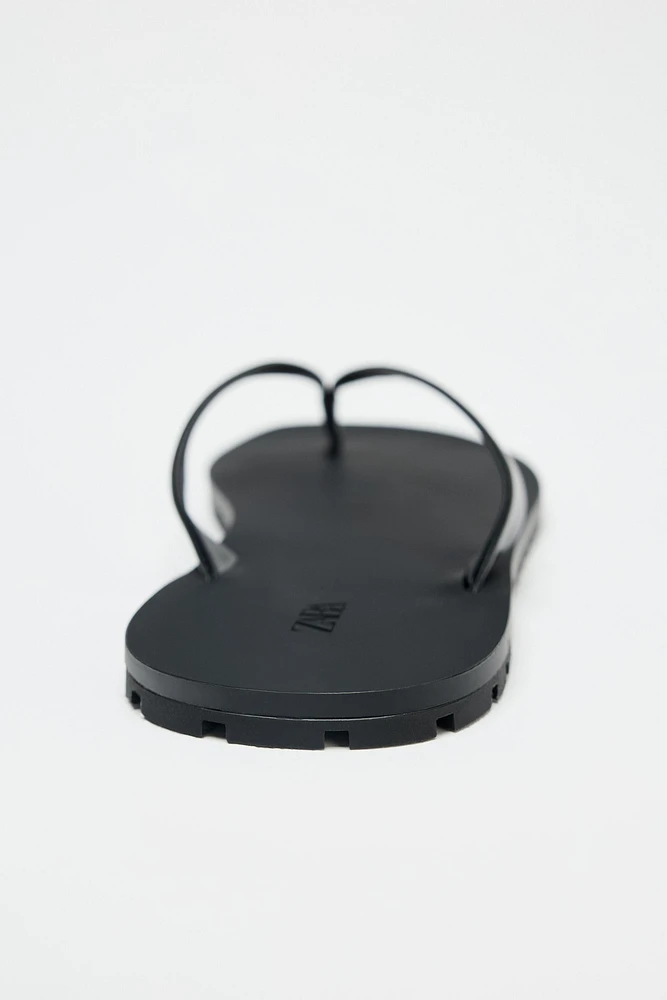 LEATHER SANDALS WITH RUBBER SOLE