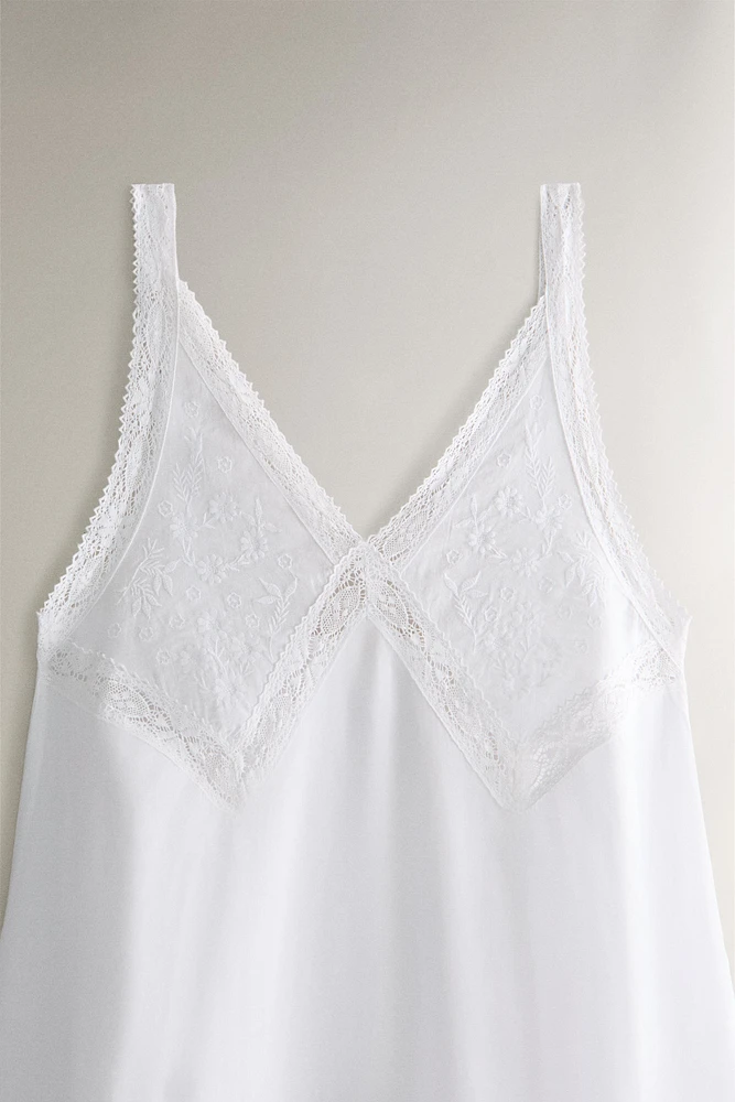 EMBROIDERED COTTON NIGHTGOWN