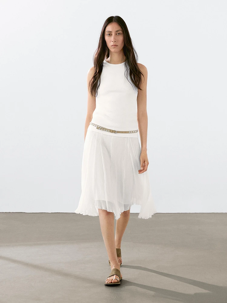 Pleated skirt with godet detail