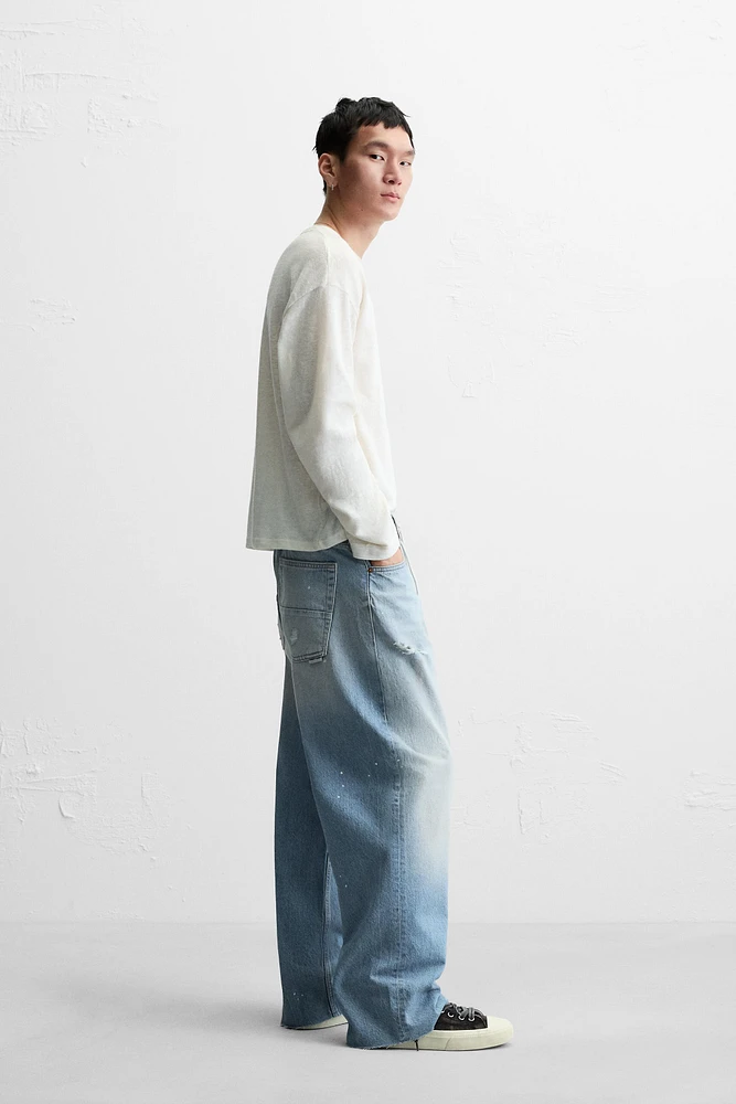 RIPPED BAGGY FIT JEANS