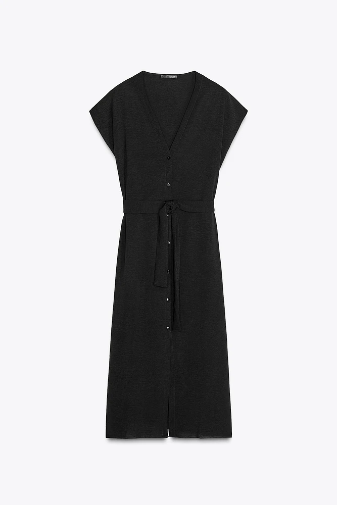 FLOWY BELTED DRESS
