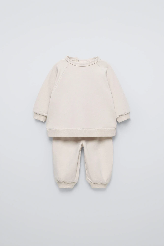 ENSEMBLE SWEAT ET PANTALON JOGGER