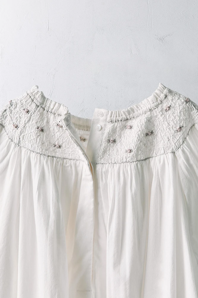 ANS/ ROBE FLEURS BRODÉES ÉDITION LIMITÉE