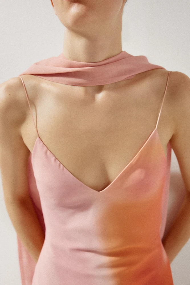 ROBE LONGUE IMPRIMÉE FOULARD