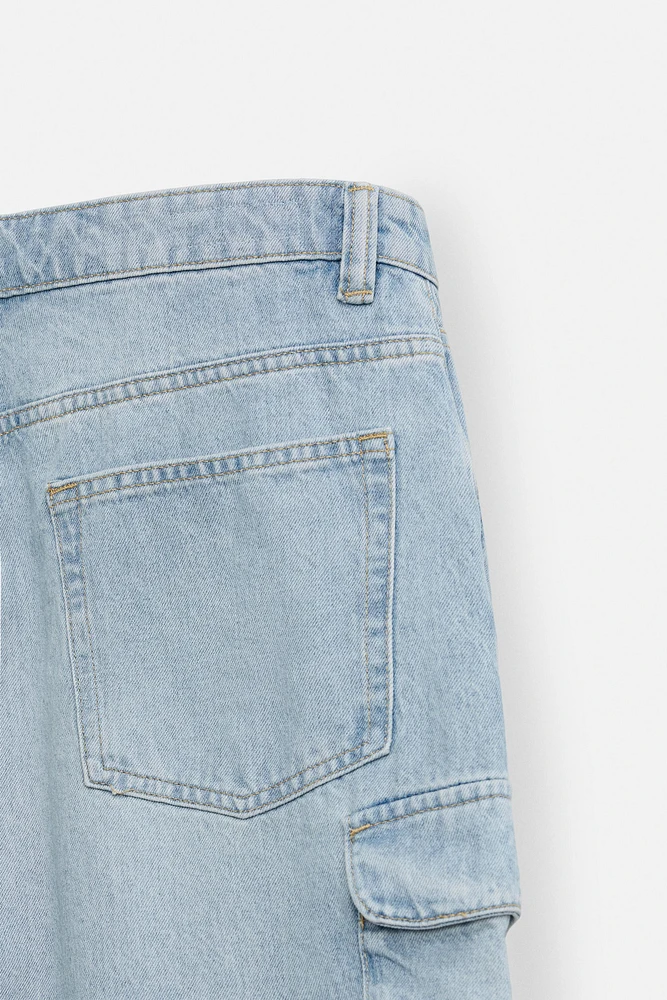SHORT EN JEAN STYLE MILITAIRE