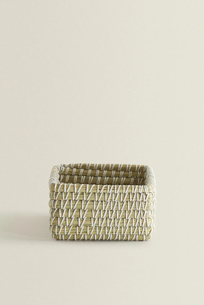 CONTRASTING RECTANGULAR BASKET