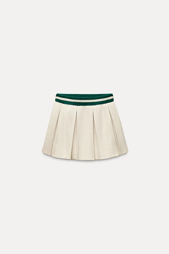 BOX PLEAT KNIT MINI SKIRT