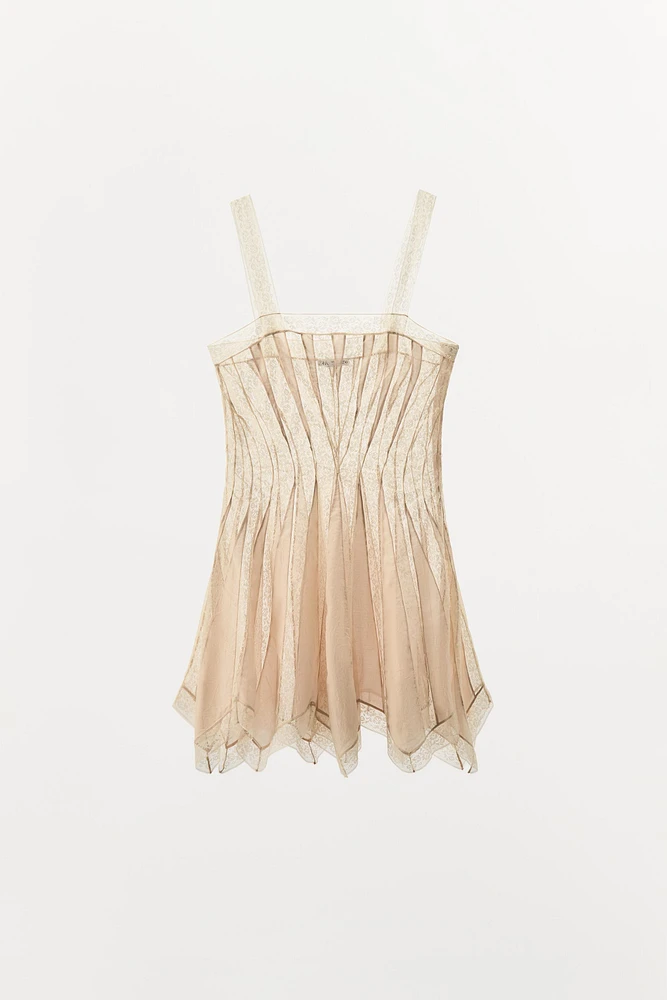 RUFFLED LACE DRESS