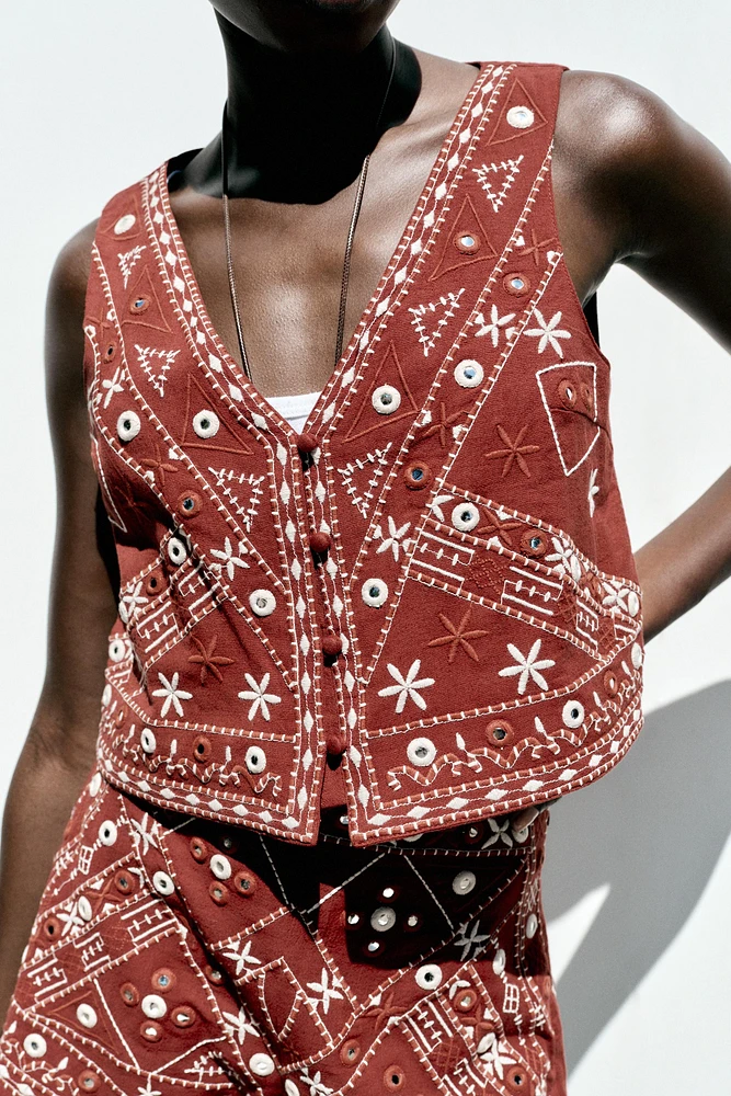 EMBROIDERED MIRROR VEST